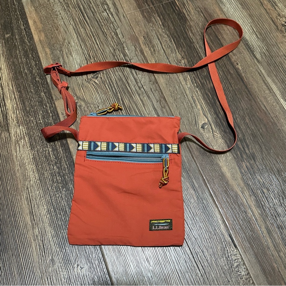 L.L. Bean Tuscan burnt orange mountain classic crossbody bag pockets